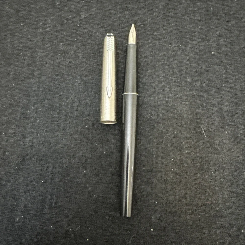 vintage Parker 45 fountain pen WC Made In France 1980's Black Body Silver Tone